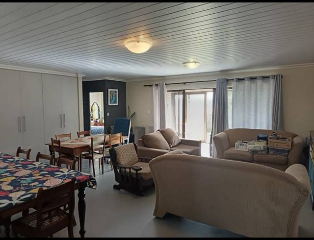 4 BEDROOM HOUSE FOR SALE IN HARTENBOS HEUWELS